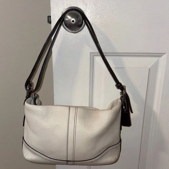 COACH Vintage Hobo Leather C0782-F10942 in EUC - Picture 1 of 12